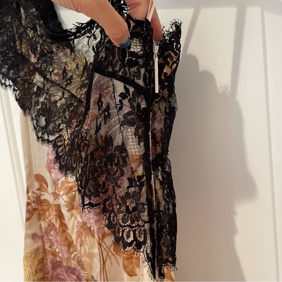 CHRISTOPHER KANE Valence And Lace Trim Ivory Dress - Picture 11 of 14